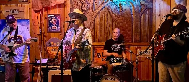 Full Mile Presents: Dogtown Hollow