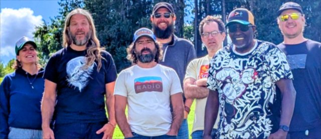 Full Mile Presents: The Dan Walkner Band