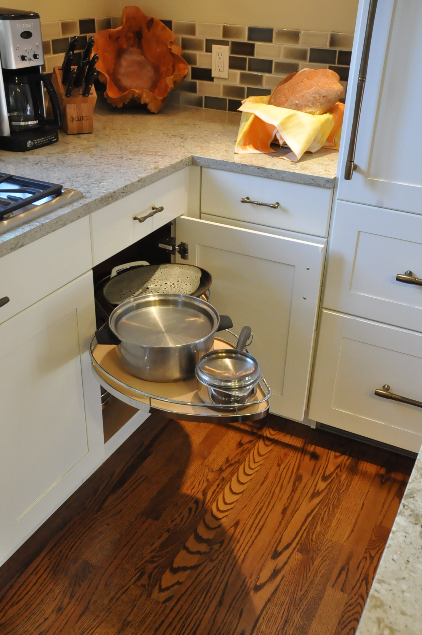How to work with a blind corner