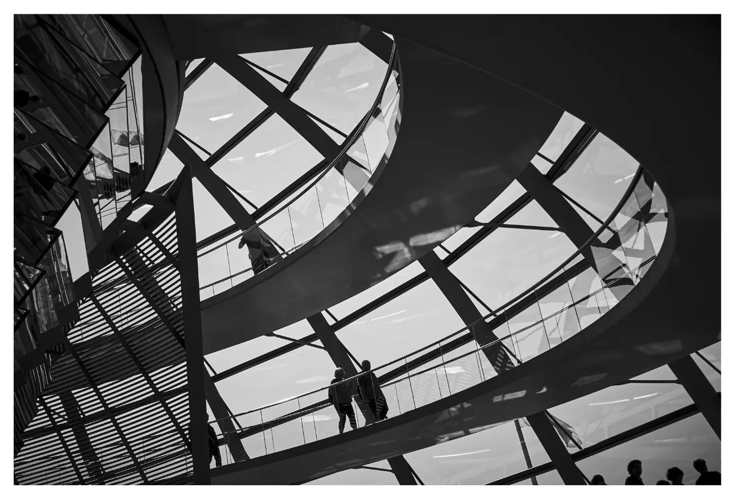 Berlin - Reichstag Building 

#berlin #germany #reichstag #reichstagdome #glass #architecture #people #walkway #blackandwhite #blackandwhitephotography #travel #travelphotography #placesindetail #panasonictz100 #tz100