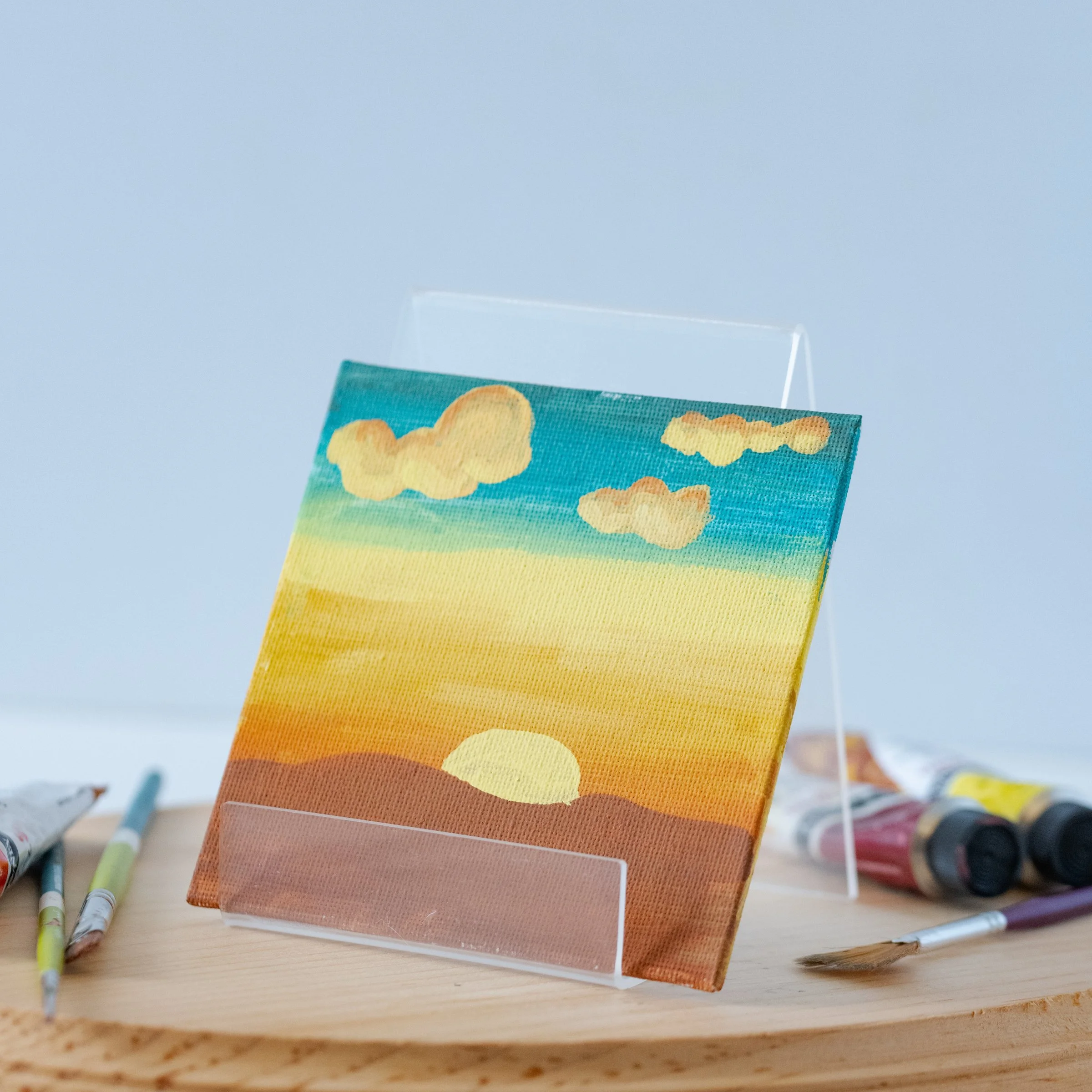 product photo for mini plastic easel.jpg