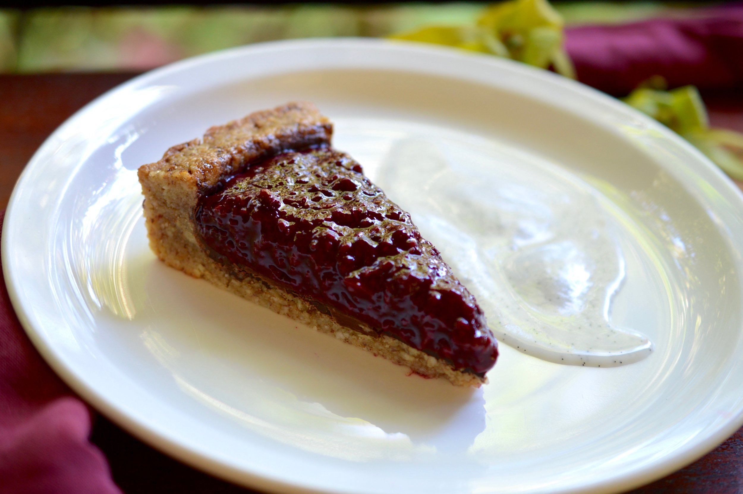 Blackberry almondine tart.jpg