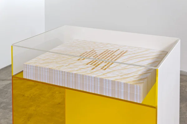 03 yellow candy plinth.jpg