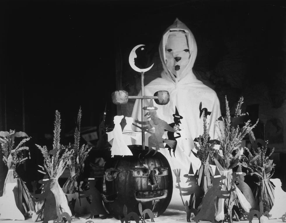 vintage-halloween-decorations-1900.jpg