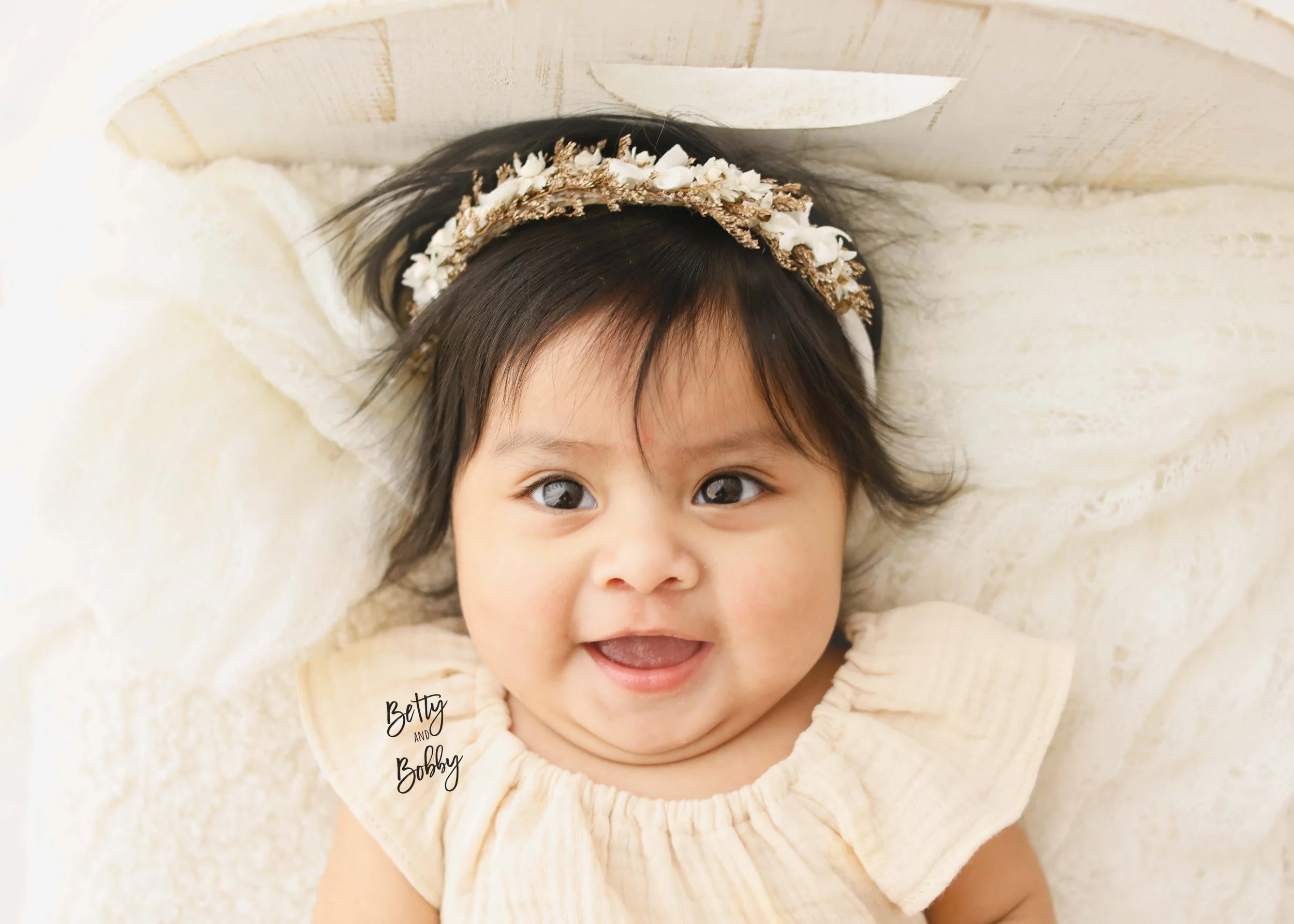 3, 6 &amp; 9 Month Milestone Mini Sessions in Muncie, Indiana | Limited Weekday Baby Photography