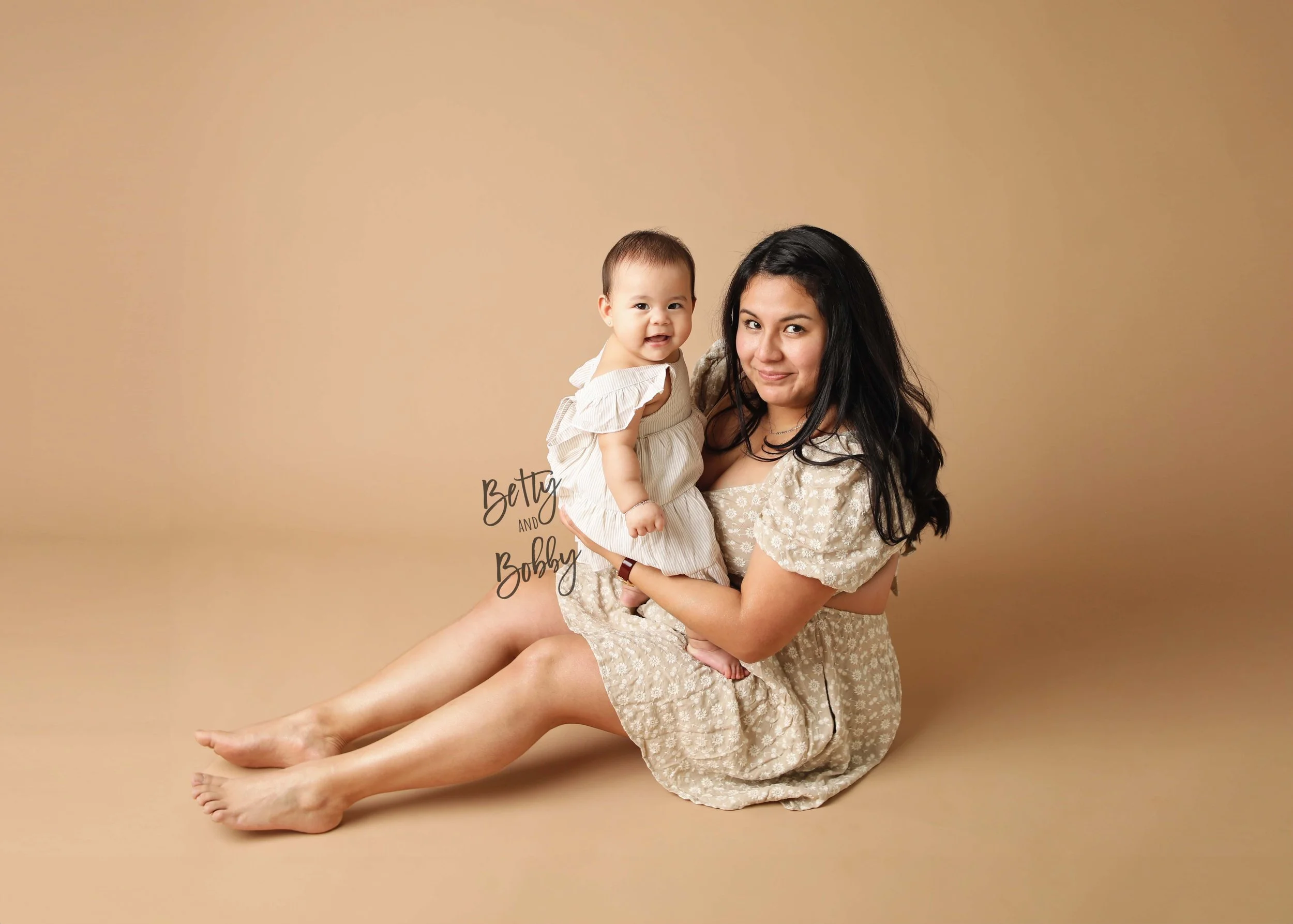 Family photographer in Muncie Indiana On location or in studio 3112.jpg