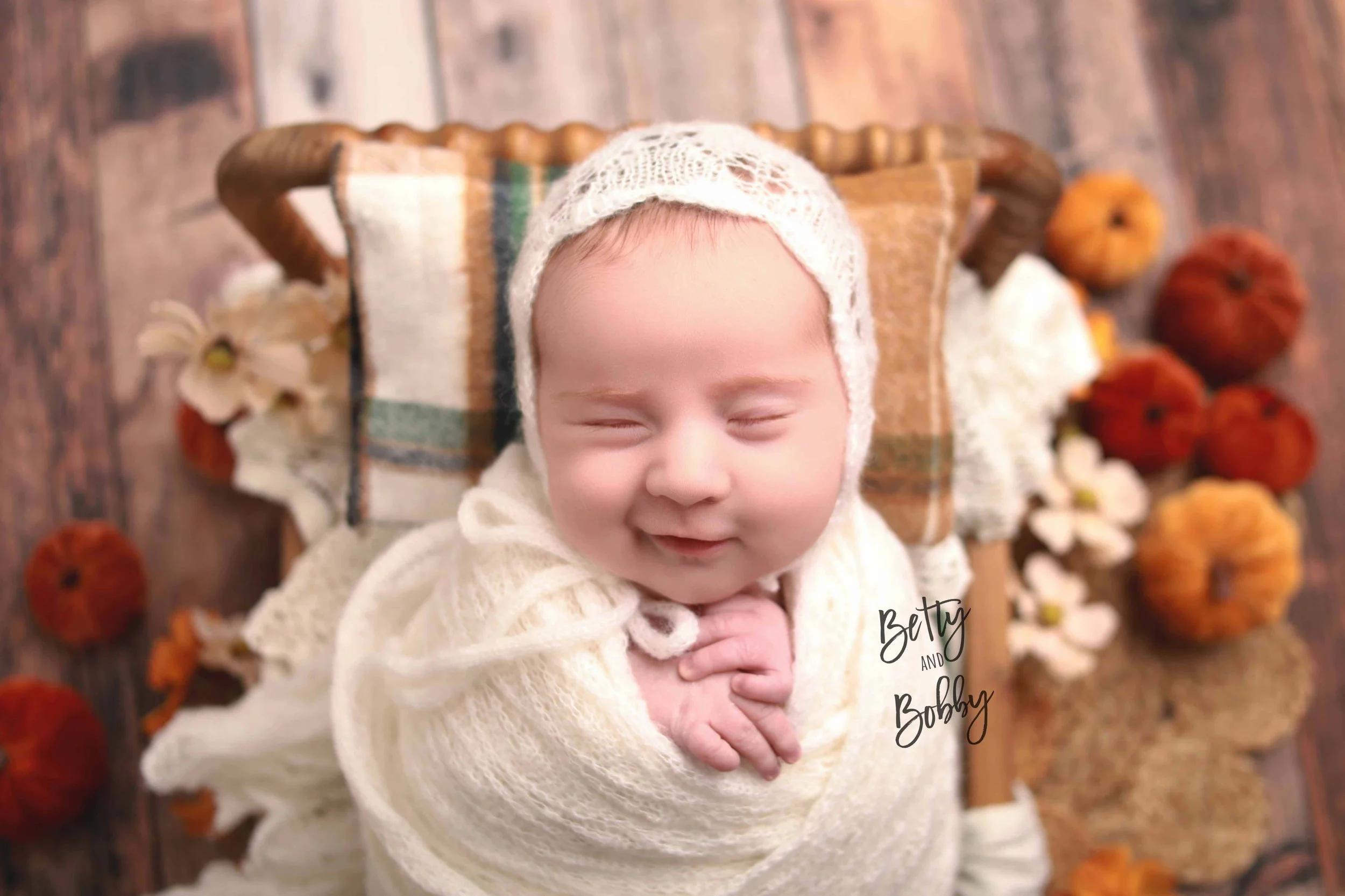 How to plan for the best newborn session. When to book your newborn session.