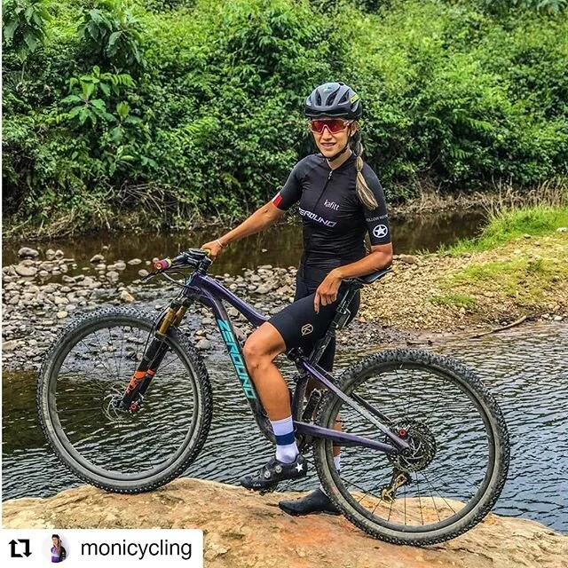 #Repost @monicycling 
Algunas tormentas llegan a limpiarte el camino......🌟 &mdash;&mdash;&mdash;&mdash;&mdash;&mdash;&mdash;&mdash;&mdash;&mdash;&mdash;&mdash;&mdash;
@shop_monicycling 
@zerounobikes
@esigrips 
@kafitt_sport 
@nuunhydration
@nudesa