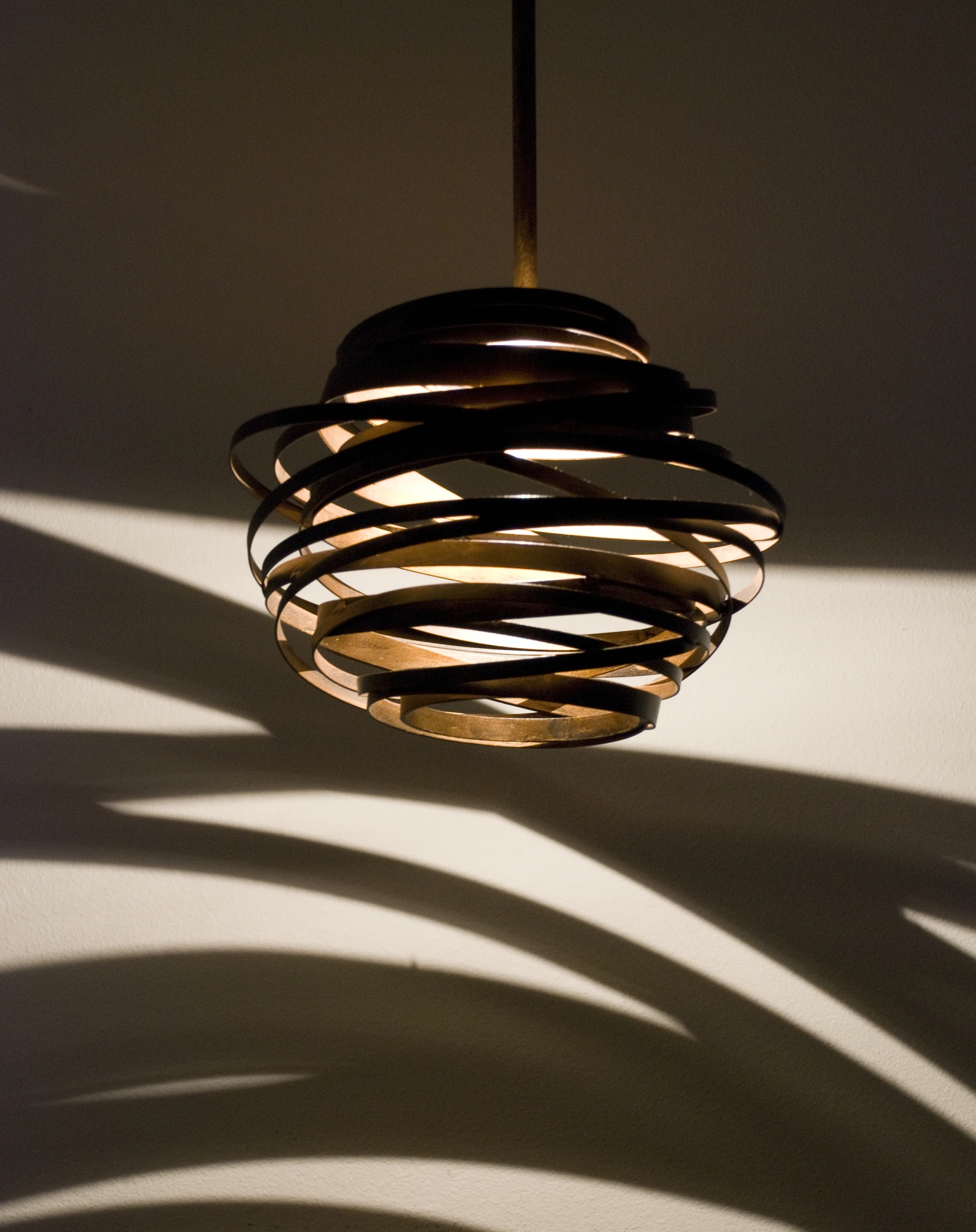 Orbit pendant