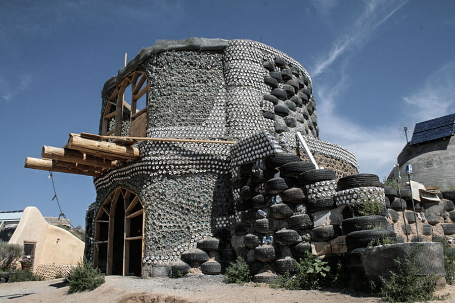 Earthship a medio construir