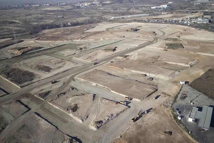 Terrenos donde se construirán las viviendas de Los Ahijones.