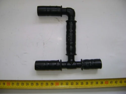  Schadengegenständliches T-Stück. 