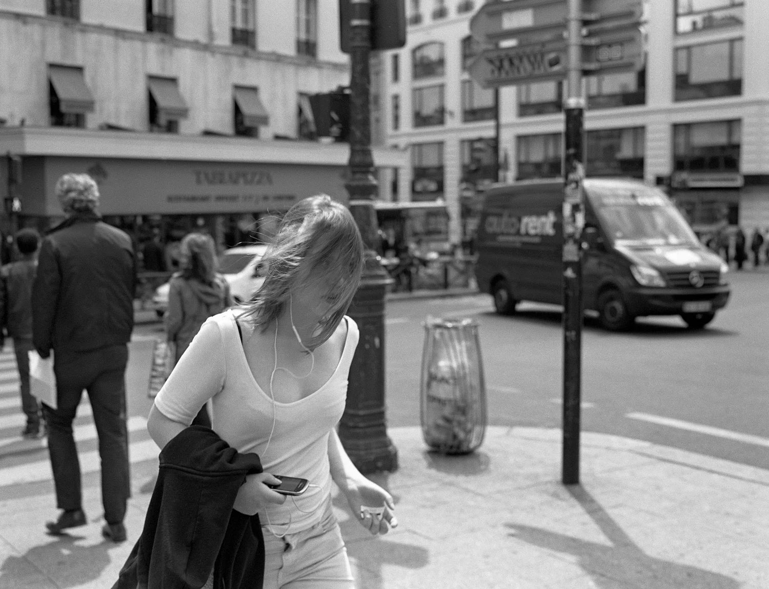 Mark-Steinmetz-place-de-clichy-2018-3.jpg