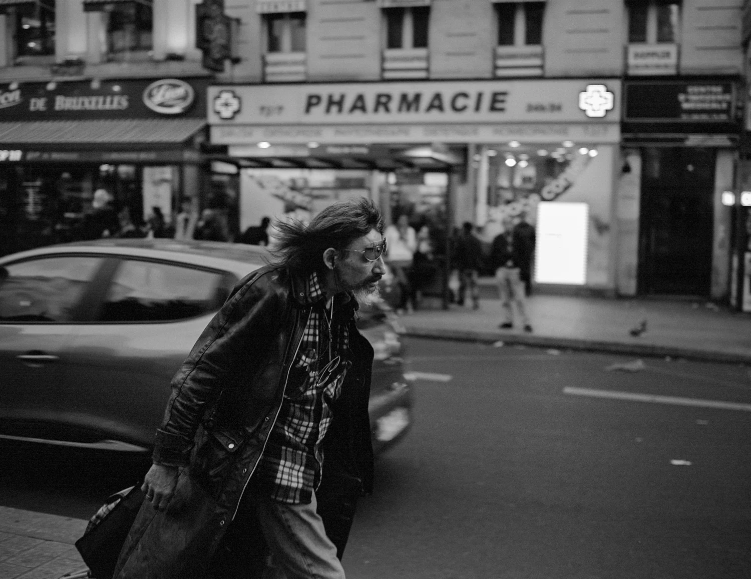Mark-Steinmetz-place-de-clichy-2018-16.jpg