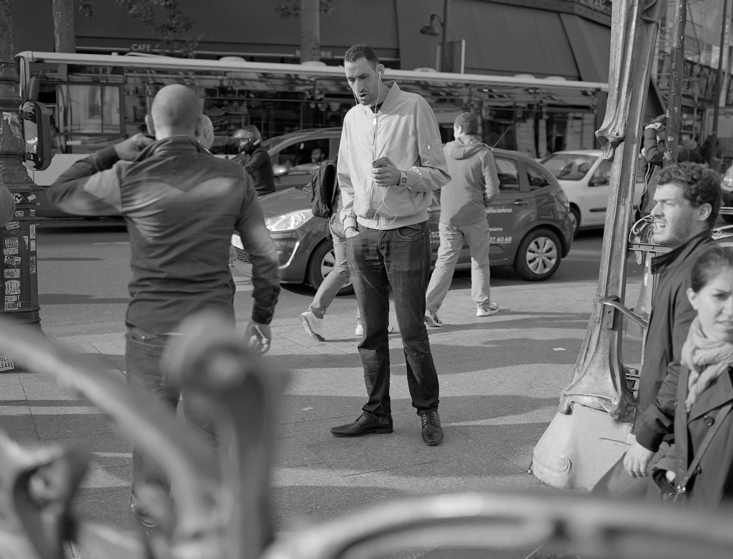 Mark-Steinmetz-place-de-clichy-2018-21.jpg