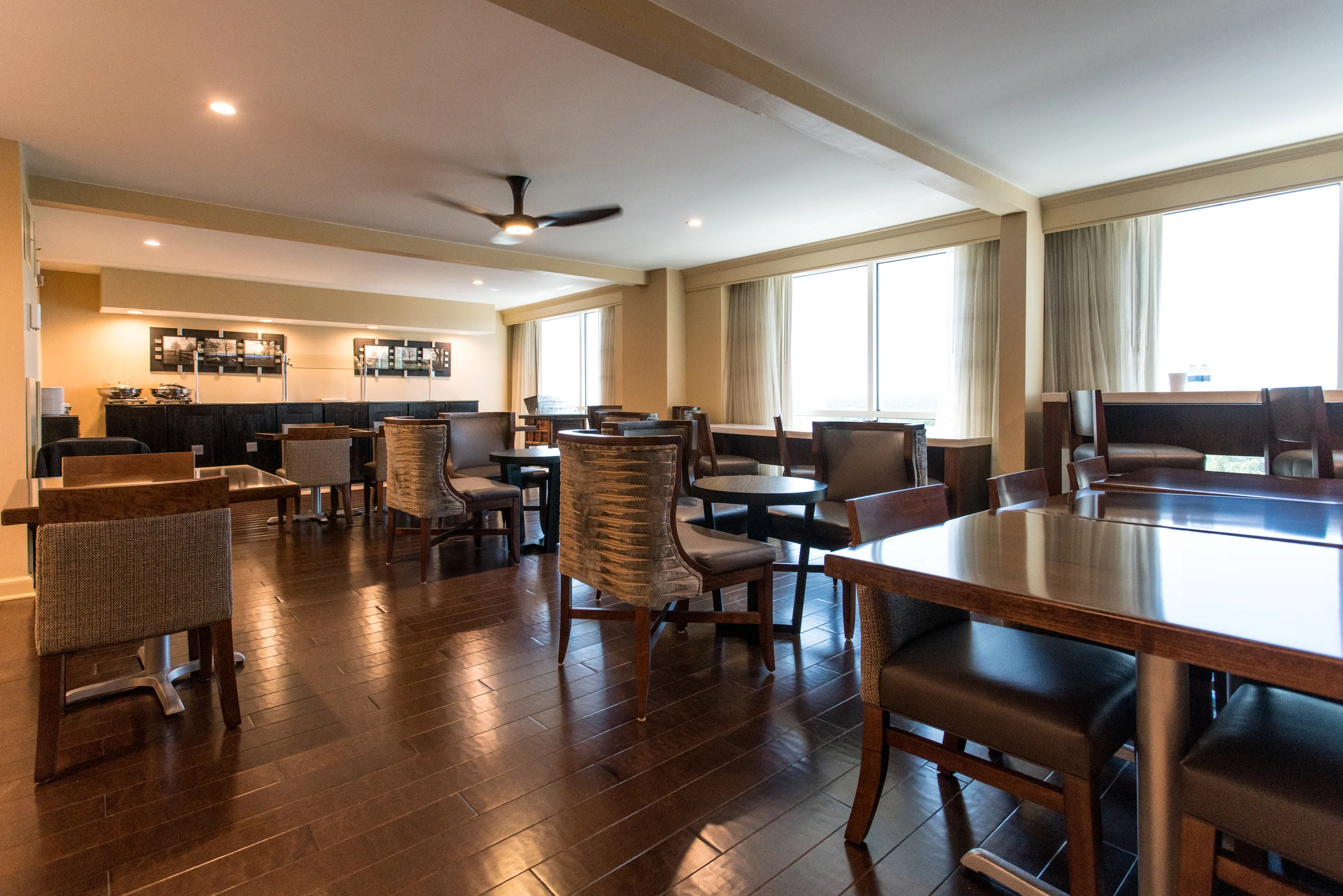 016-Marriott Concierge Lounge-#2.jpg