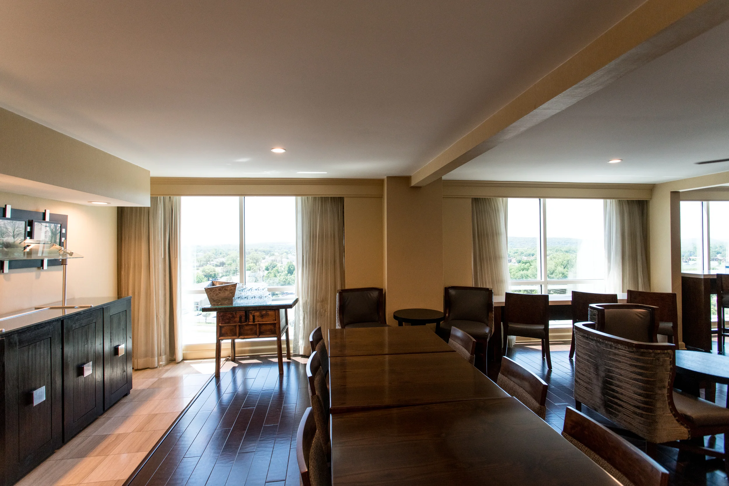 021-Marriott Concierge Lounge-#2.jpg