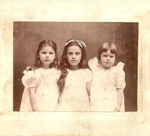 MY GRANDMOTHER'S BROWNIE RECIPE So easy you'll never need a mix...authentic from 1915. Click here to download!