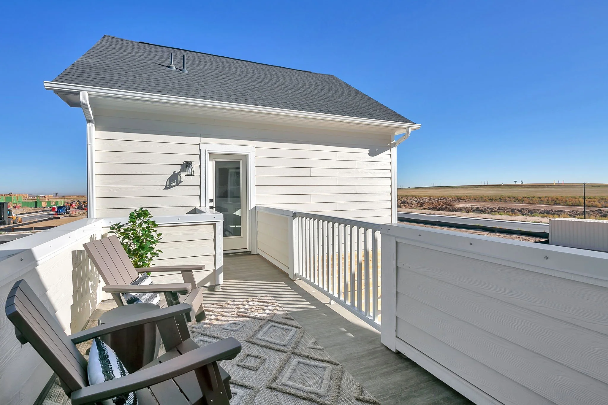30-web-or-mls-21275 E 61st Dr Aurora (30).jpg