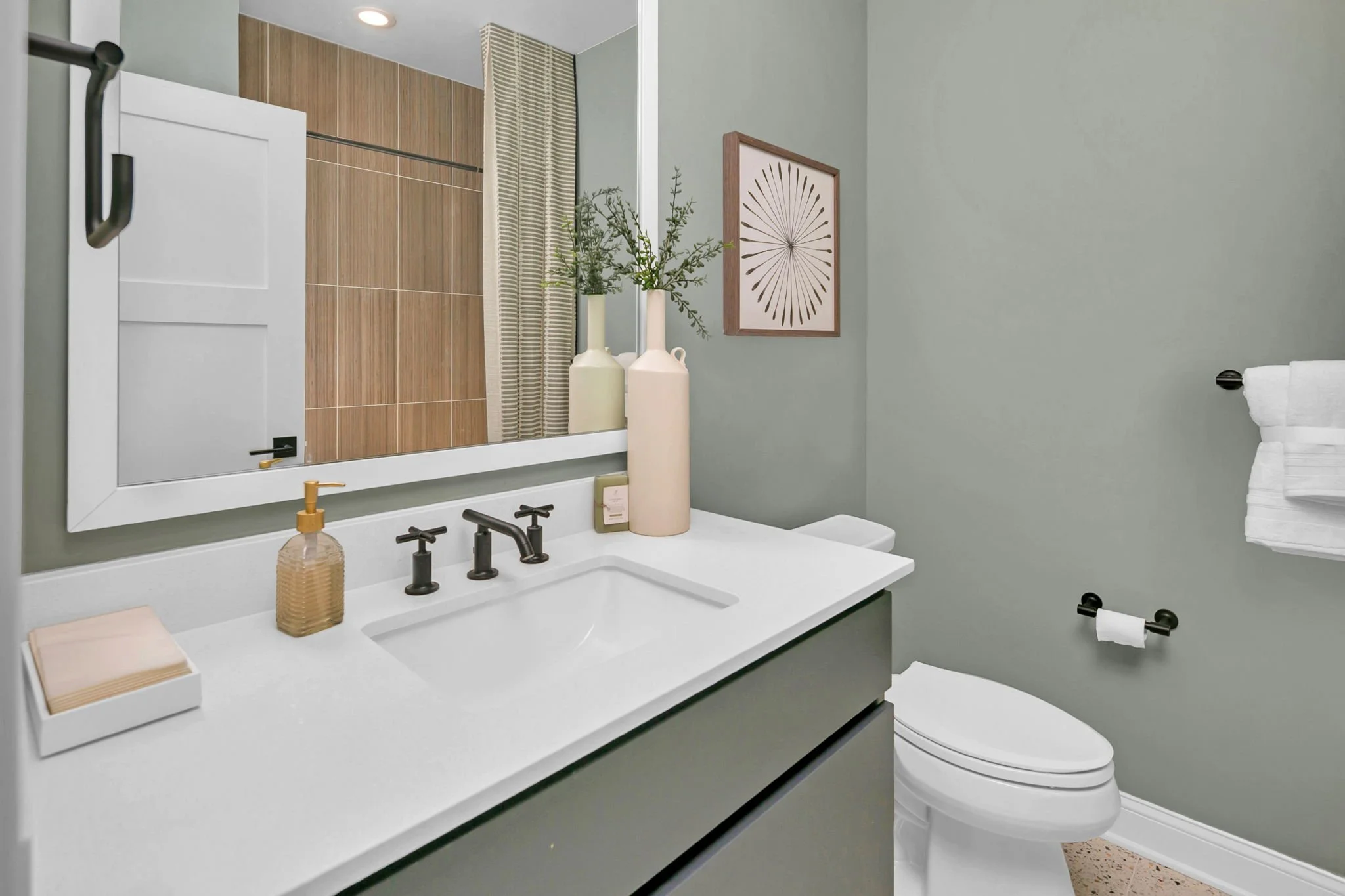 50-web-or-mls-21275 E 61st Dr Aurora (50).jpg