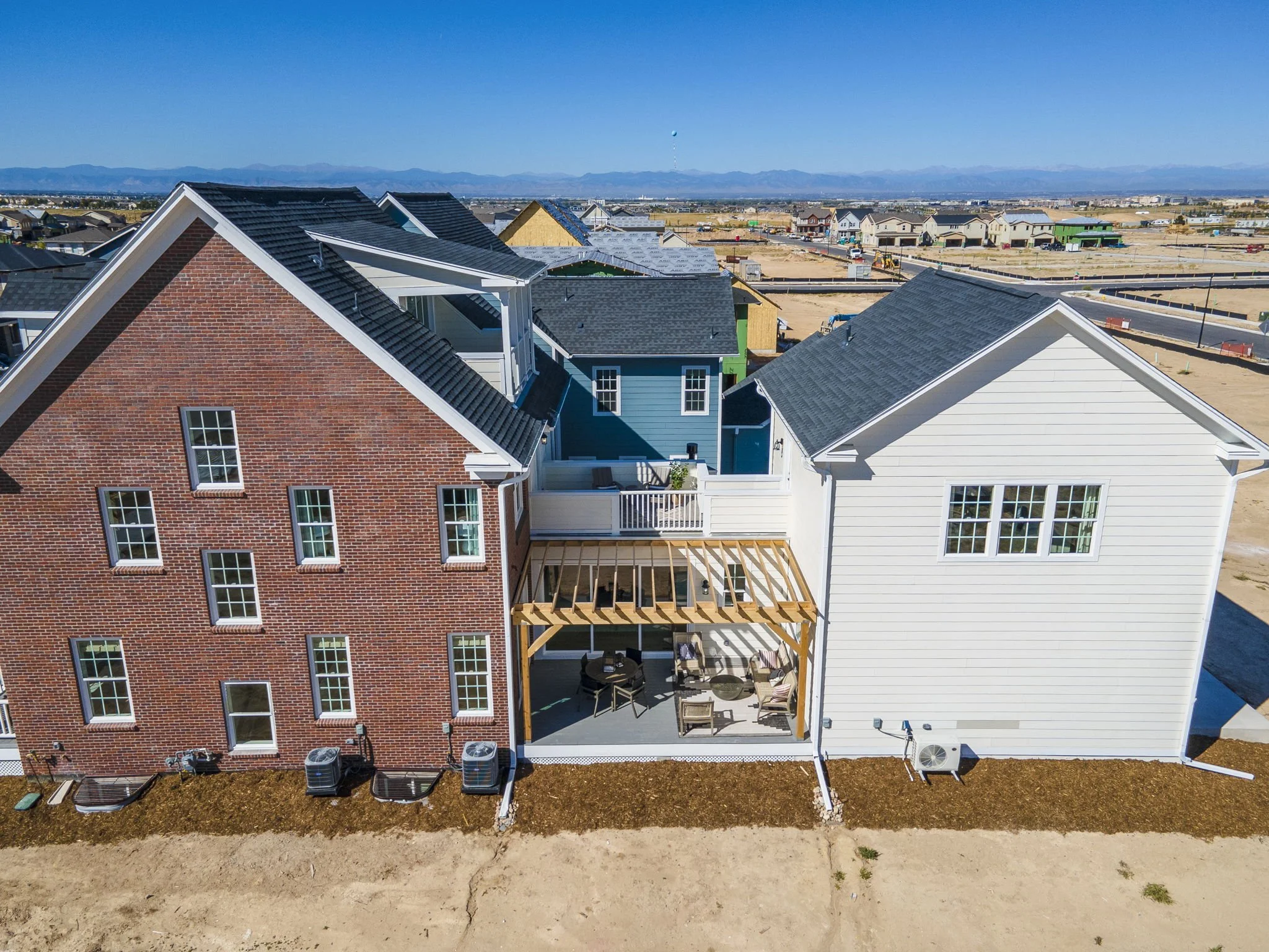 56-web-or-mls-21275 E 61st Dr Aurora (56).jpg