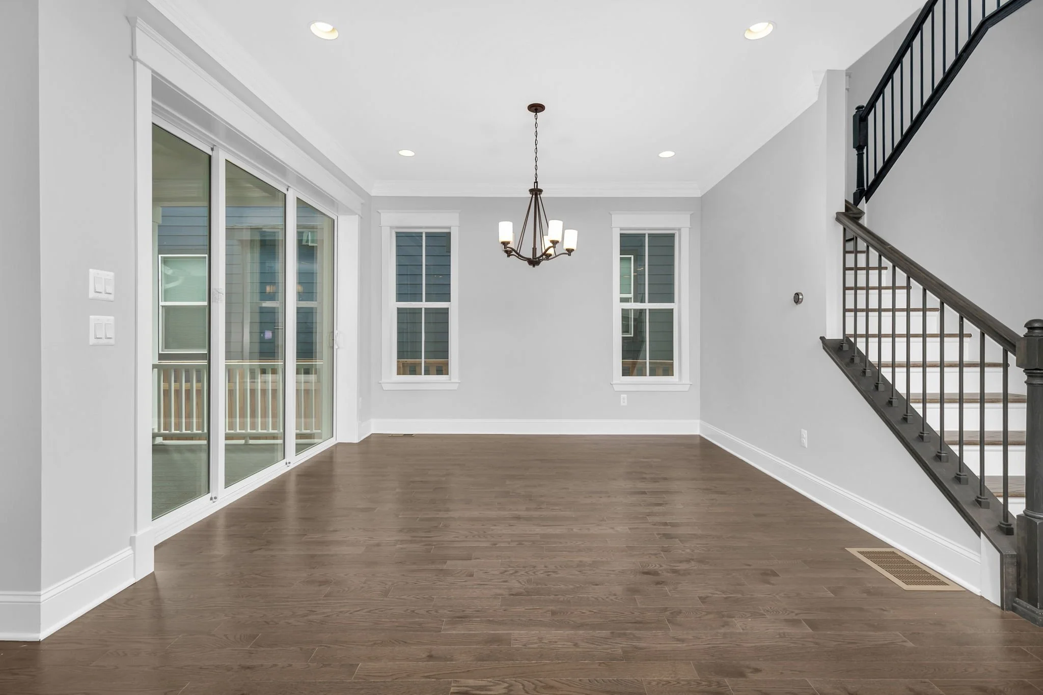 11-web-or-mls-21235 E 61st Dr Aurora (11).jpg