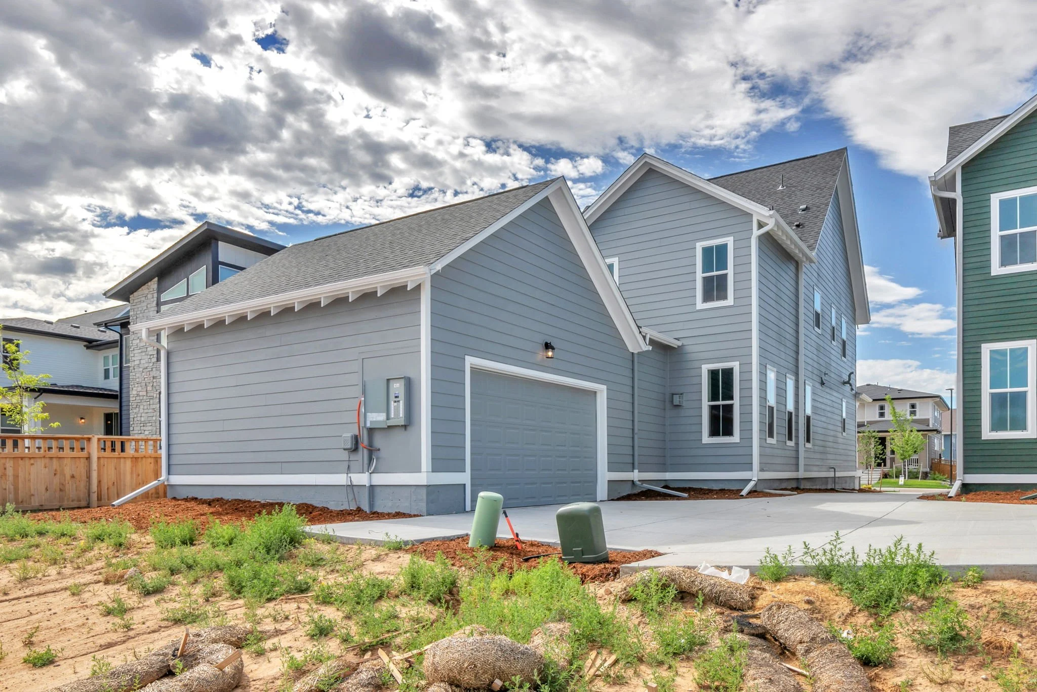23-web-or-mls-21235 E 61st Dr Aurora (23).jpg