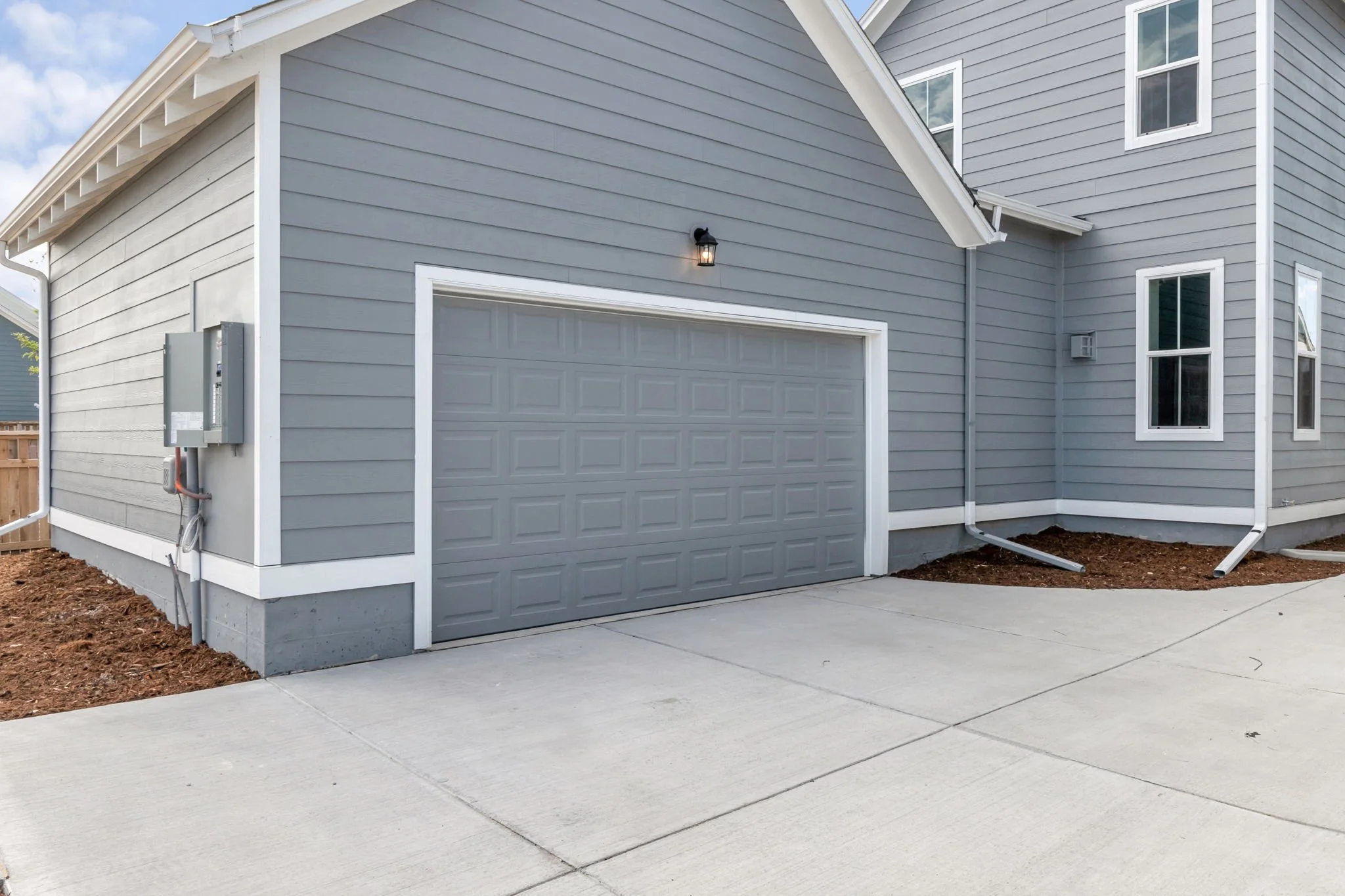 25-web-or-mls-21235 E 61st Dr Aurora (25).jpg