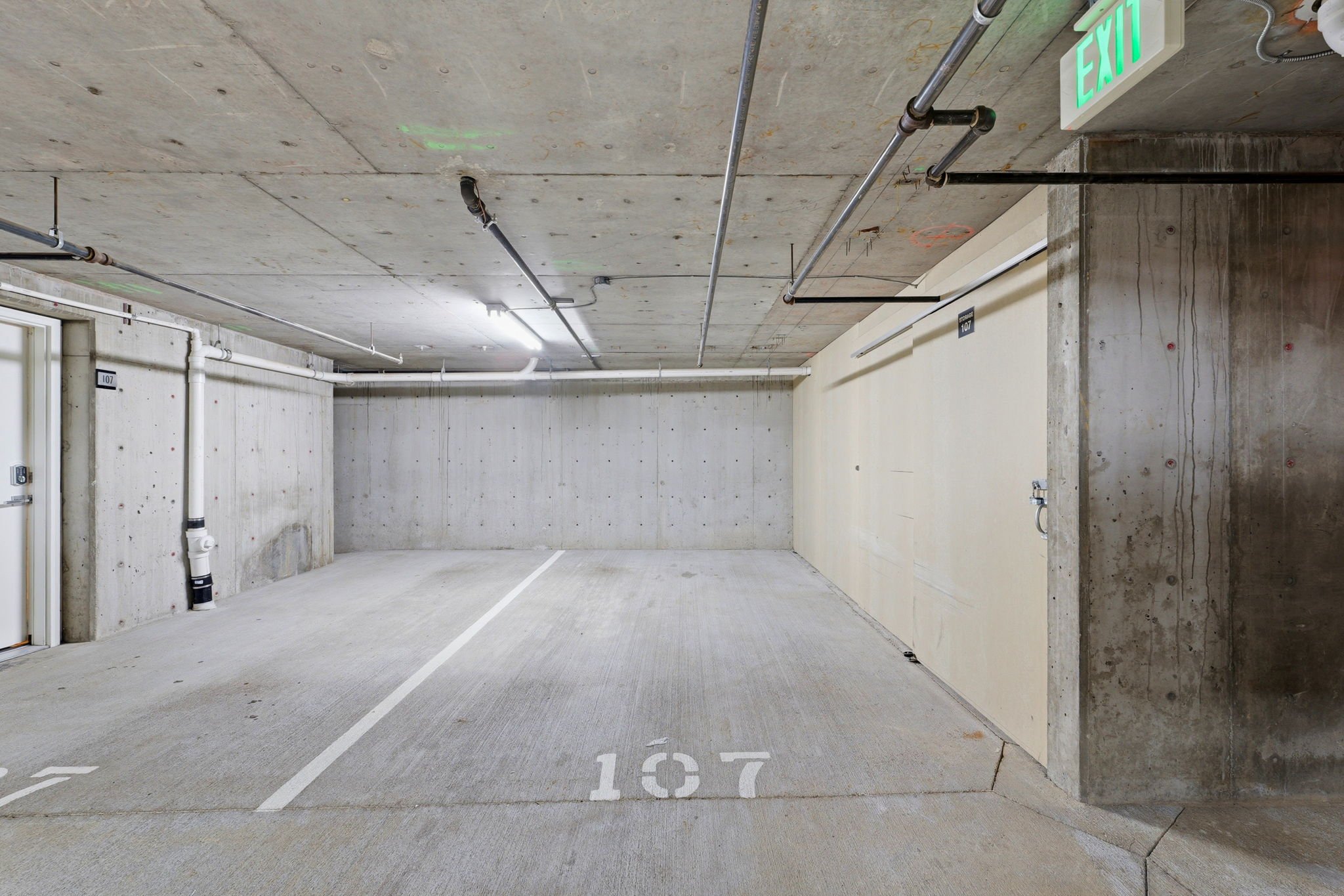 08-garage.jpg