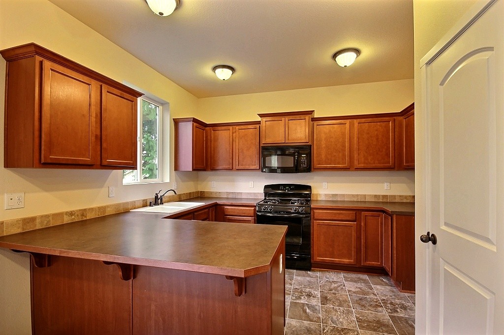 4-kitchen5021.jpg