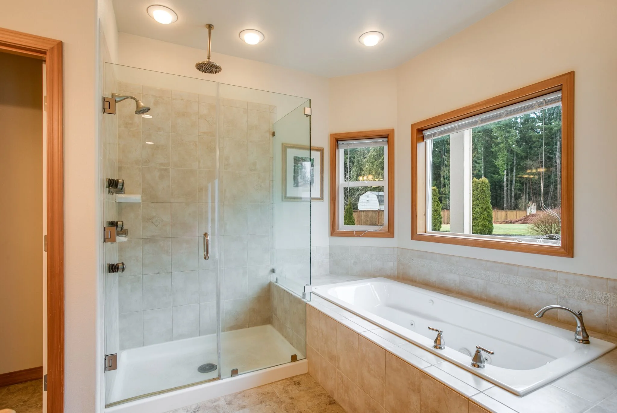 9-master bath.jpeg
