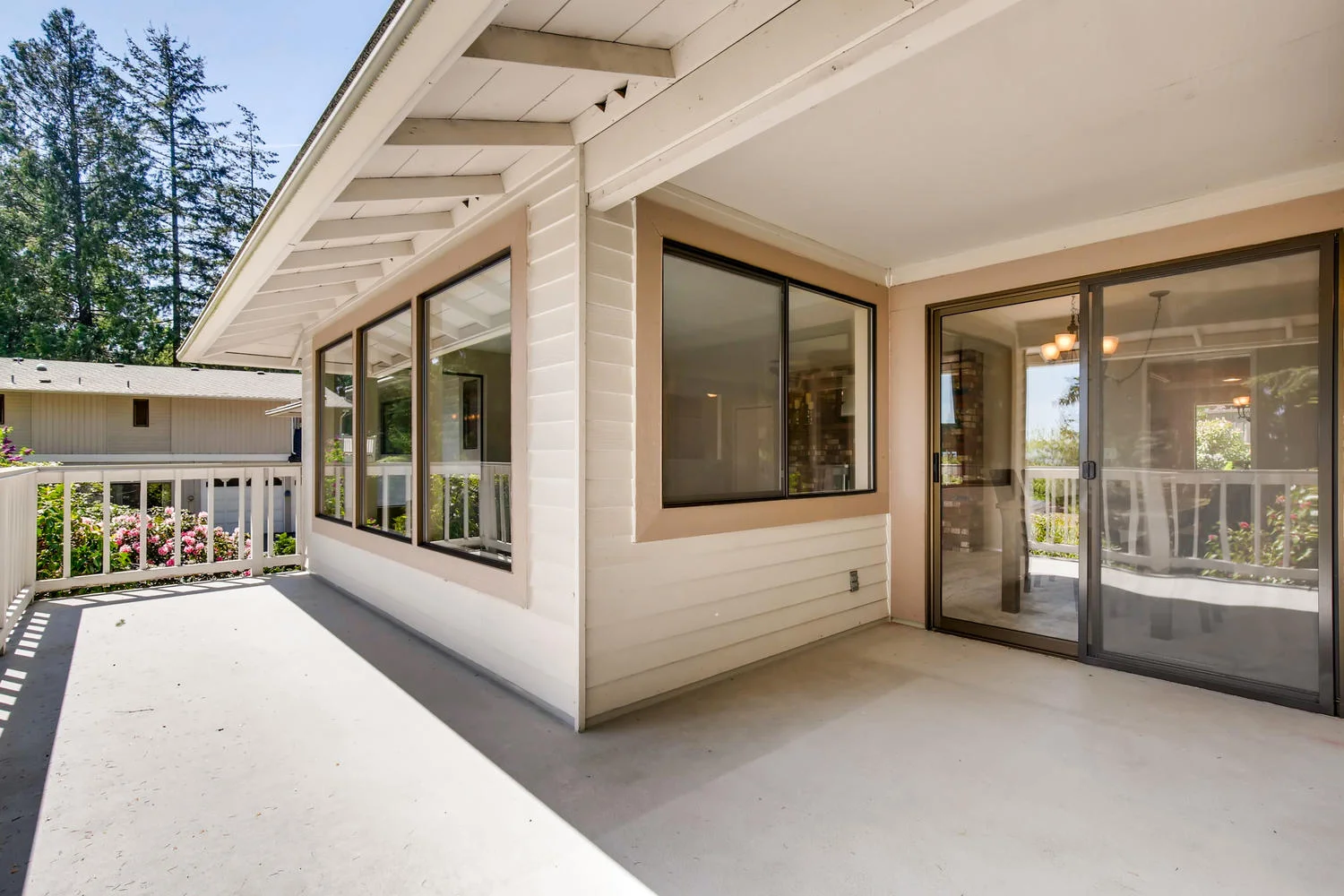 22224 3rd Ave SE Bothell WA-large-023-23-Deck-1500x1000-72dpi.jpg