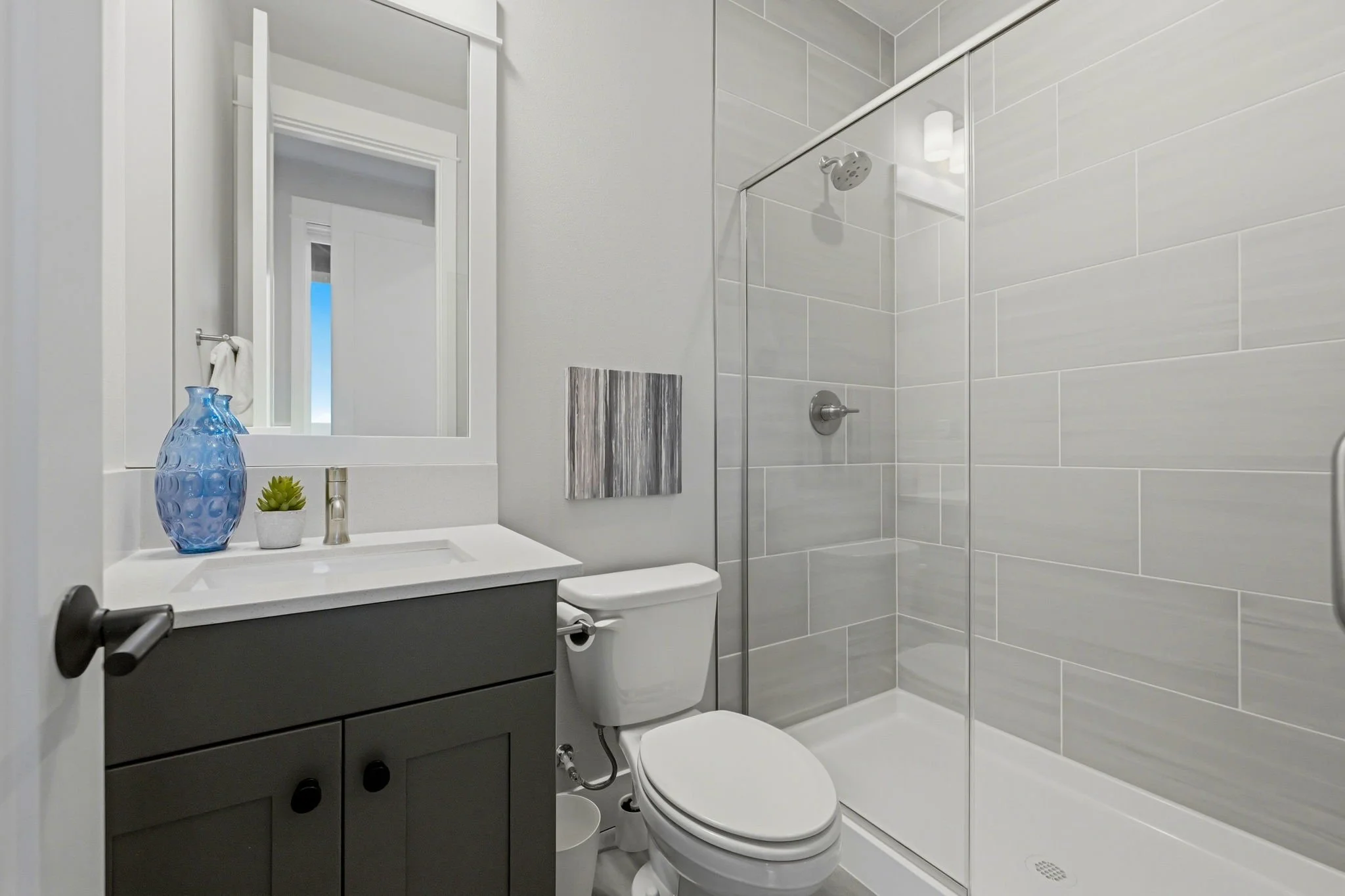 47-3rd bath up.jpg