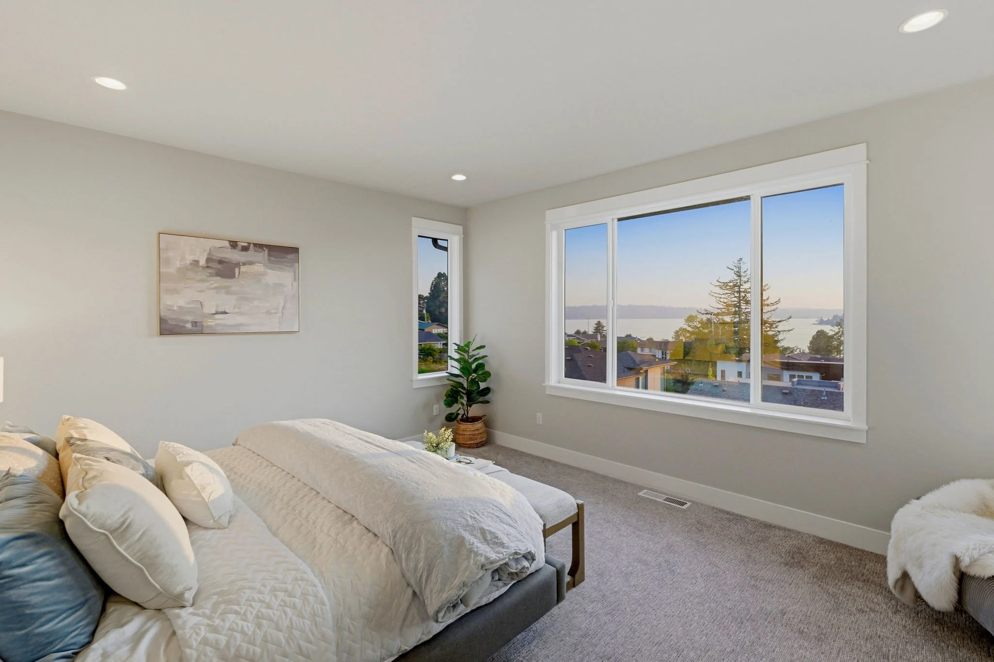15-primarybedroom.jpg