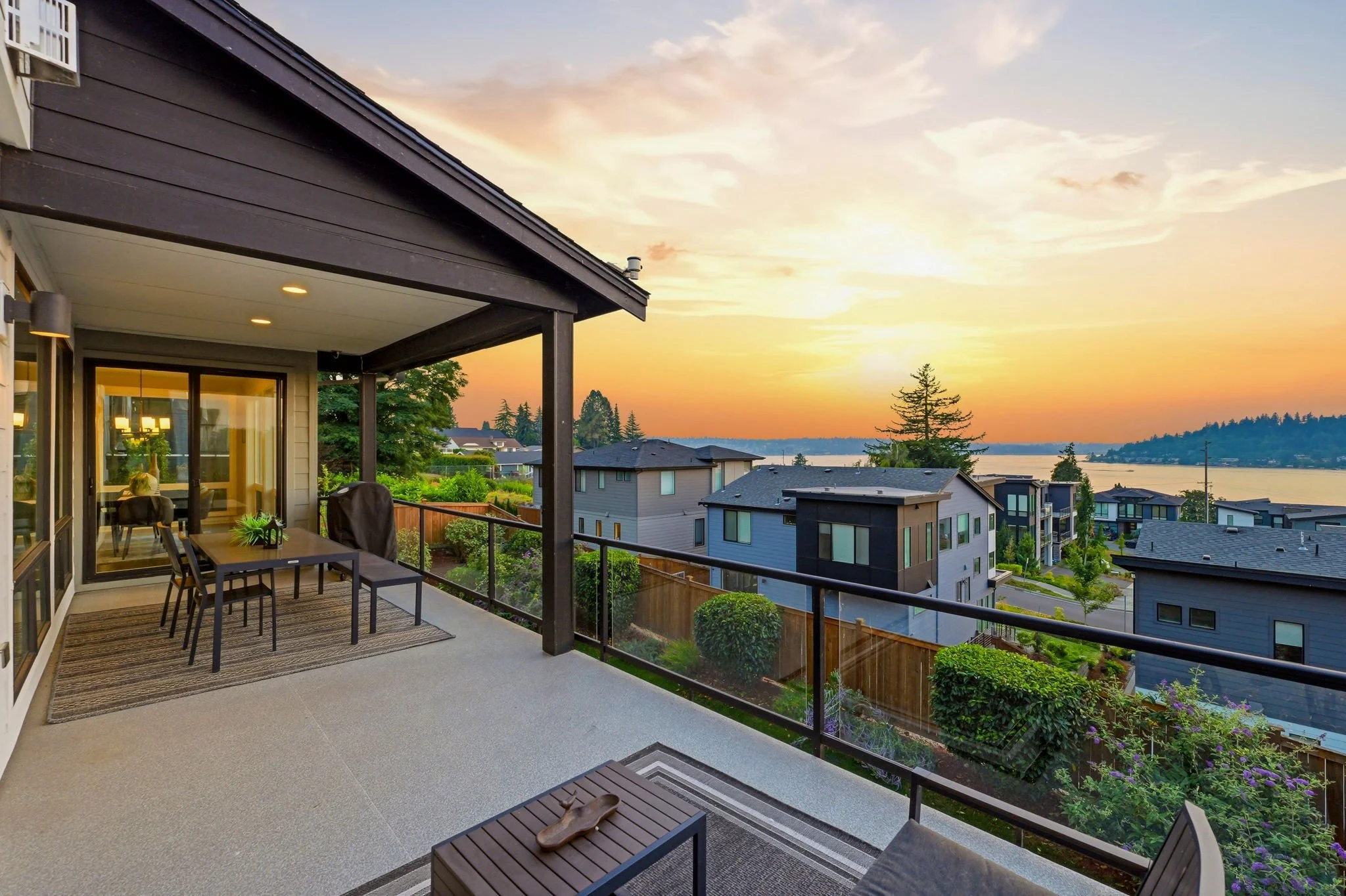 10-deckandview.jpg