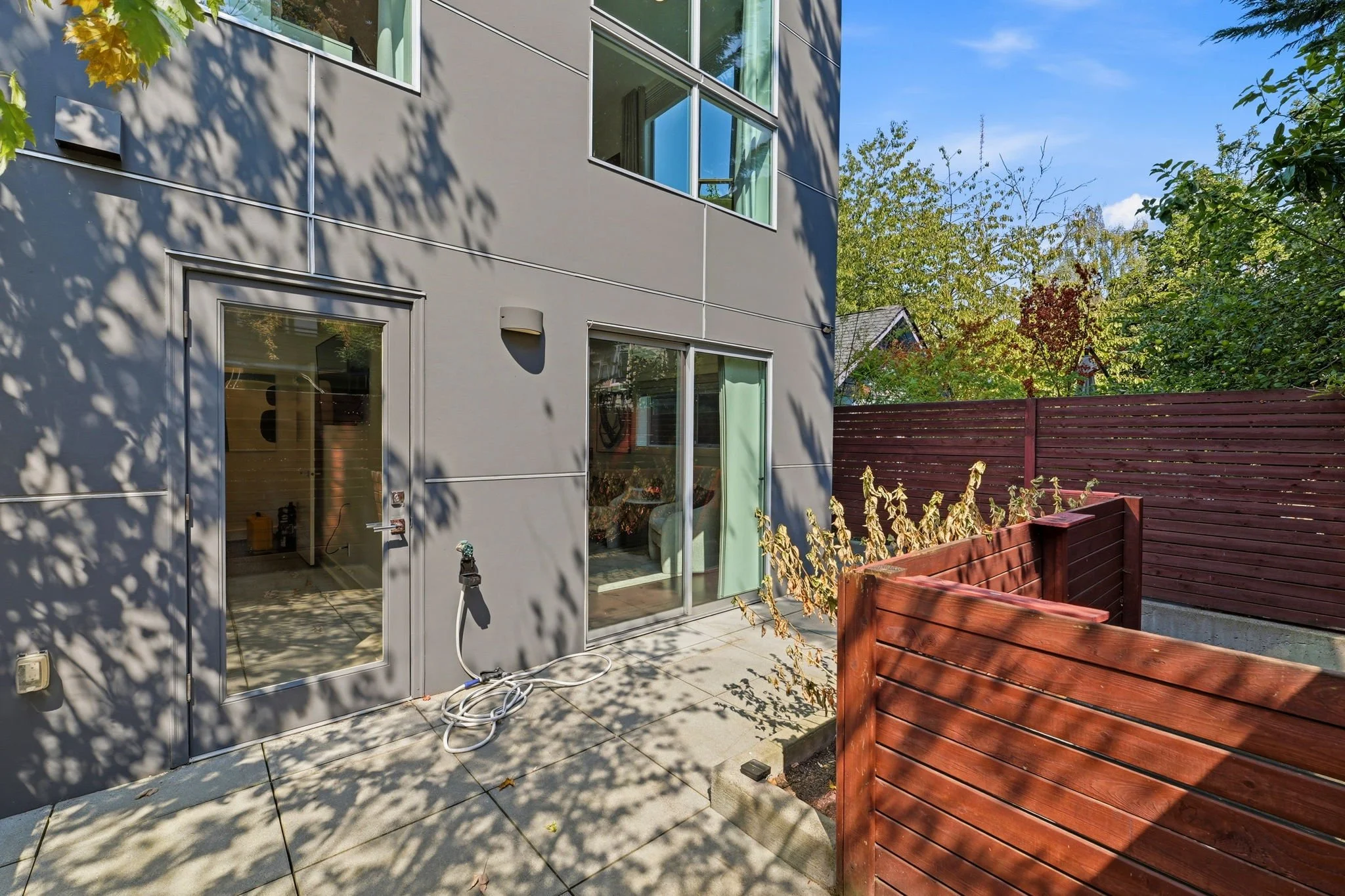 14-patio.jpg