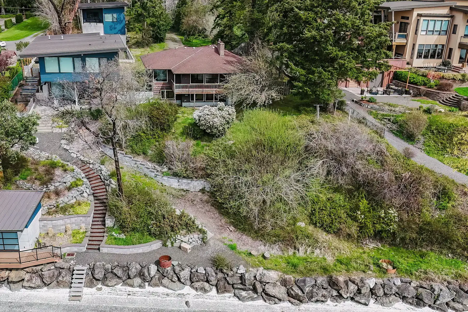 3_water rear view.webp