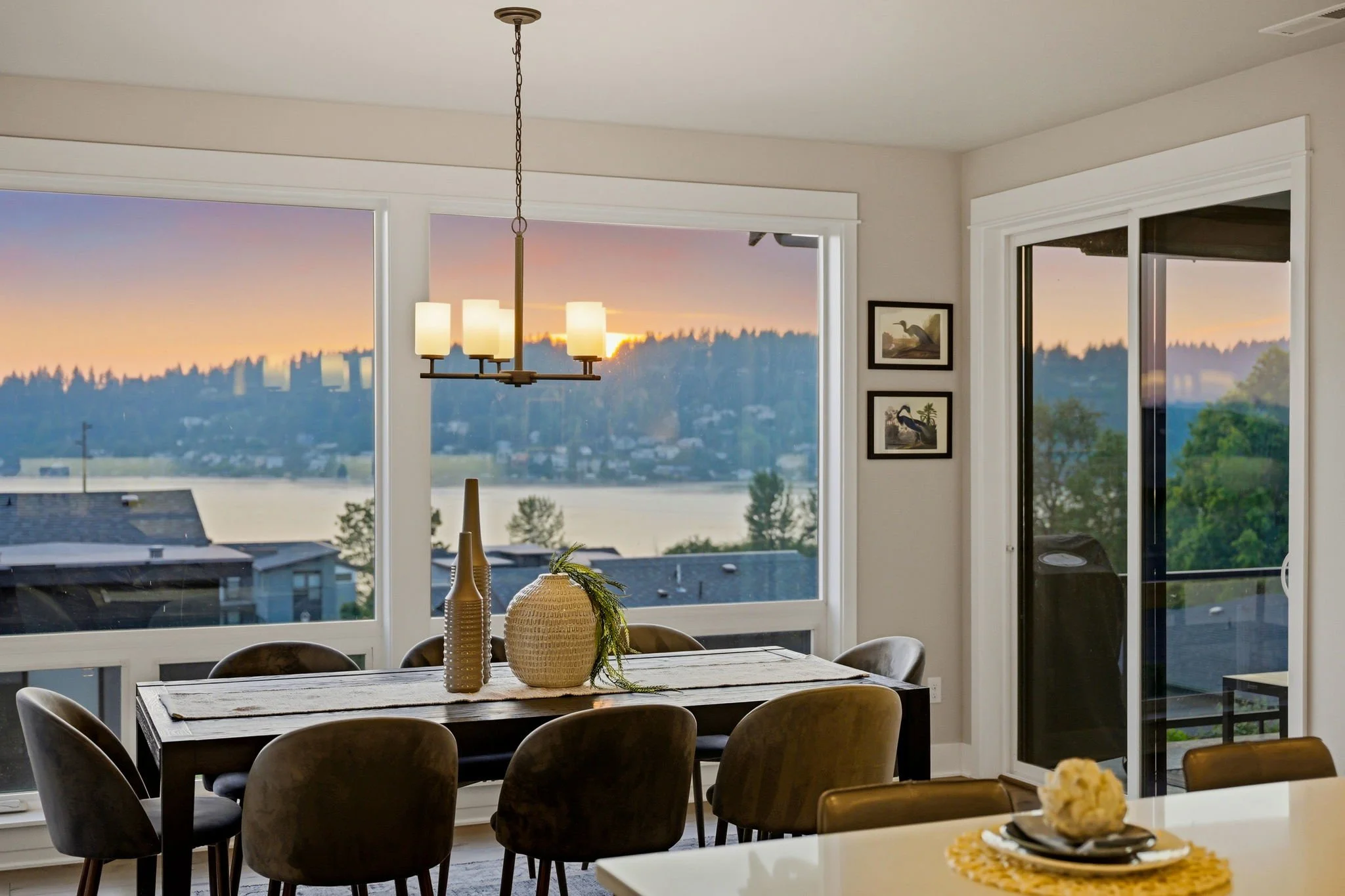 29-diningviewtwilight.jpg