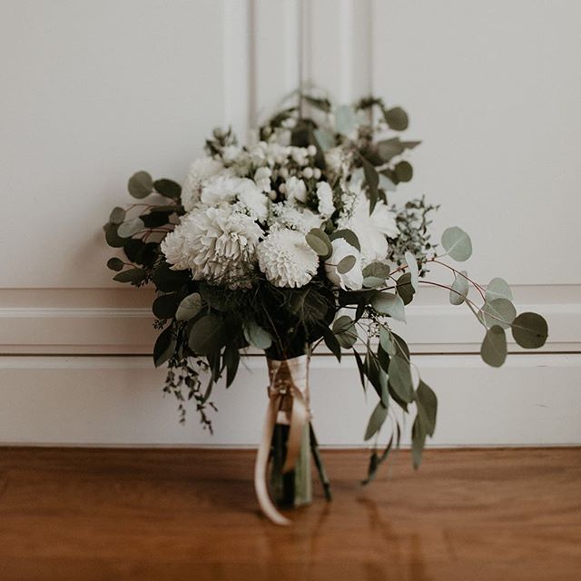 To have and to hold
Photography: @itsmelissarey &bull;
&bull;
&bull;
&bull;
&bull;
&bull;
&bull;
&bull;
&bull;
&bull;
&bull;
 #weddingflowers #florals #florist #socalweddings #wedding #ocflorist #laflorist #bridal #floraldesign #bride #floraldesigner