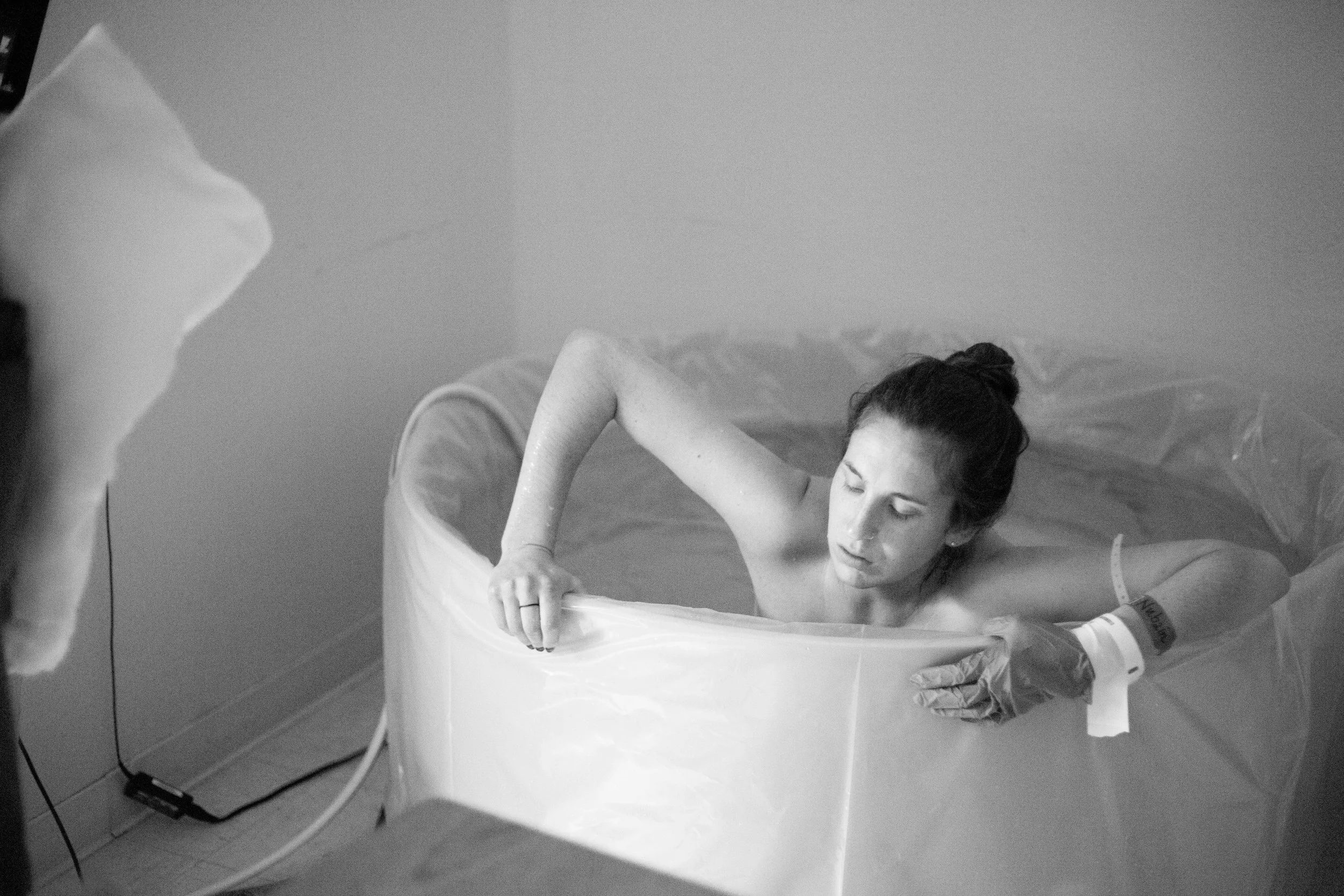 Lubbock-Texas-Birth-Photography-Birthing-Photographer-waterbirth-55.jpg