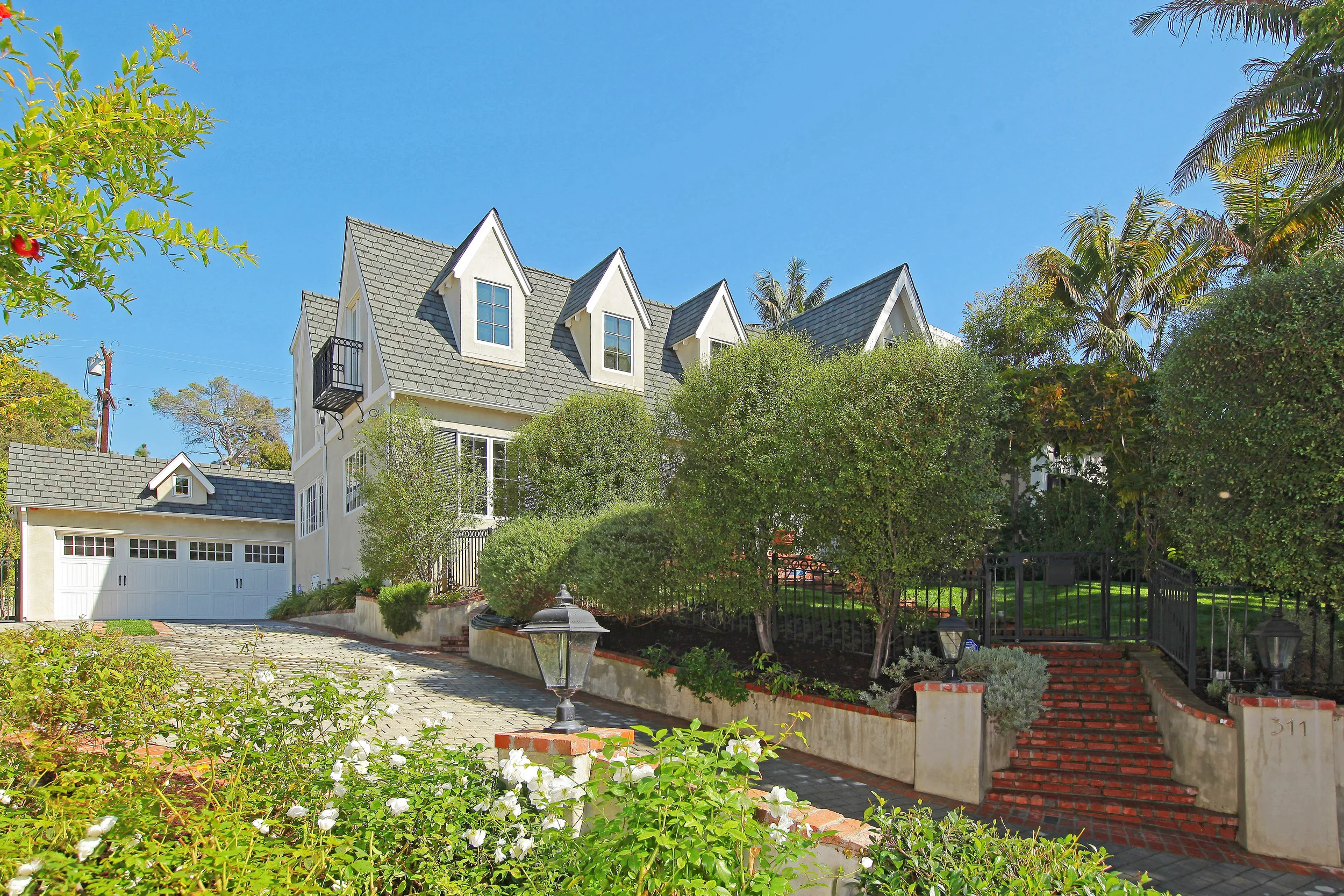 SANTA MONICA - 23rd Street - 3 Bed, 3 Bath