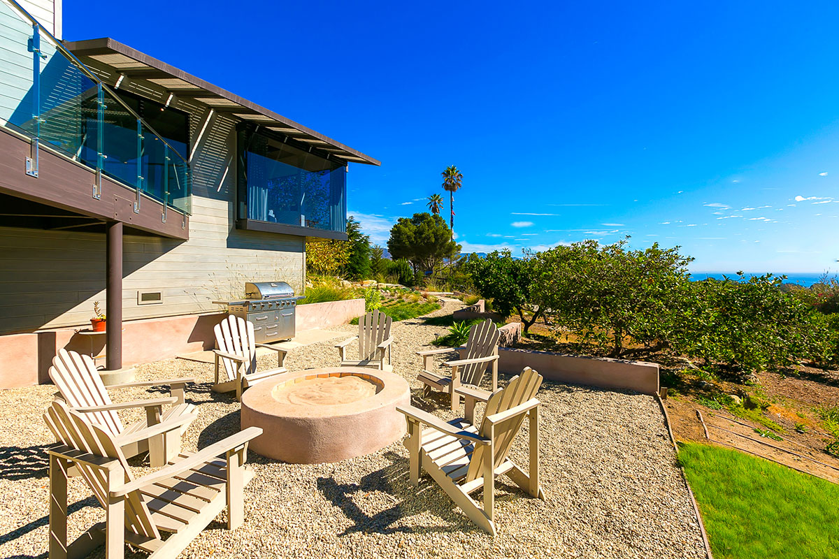 LosAngeles_GrasswoodModernEstate_04.jpg