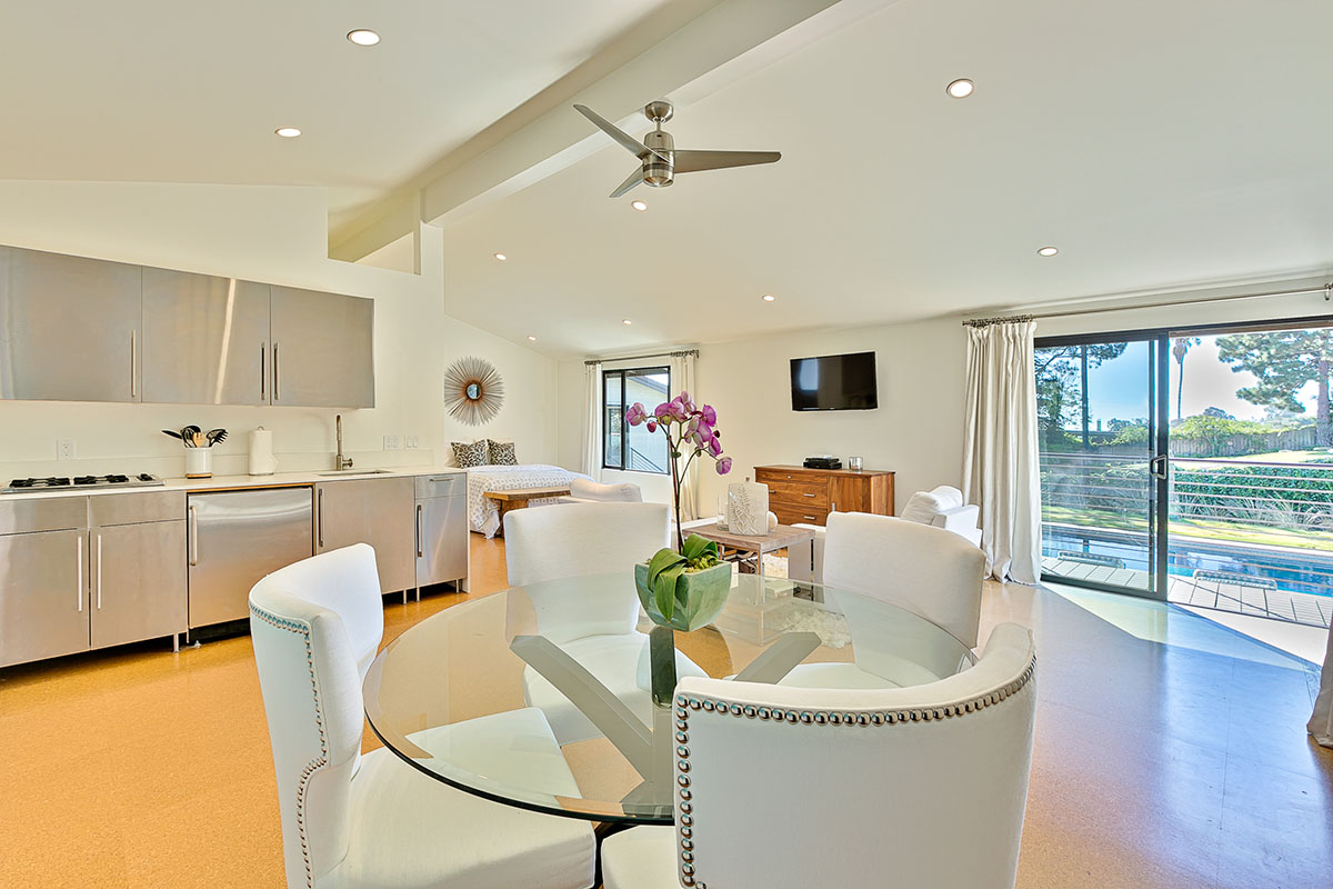 LosAngeles_GrasswoodModernEstate_37.jpg