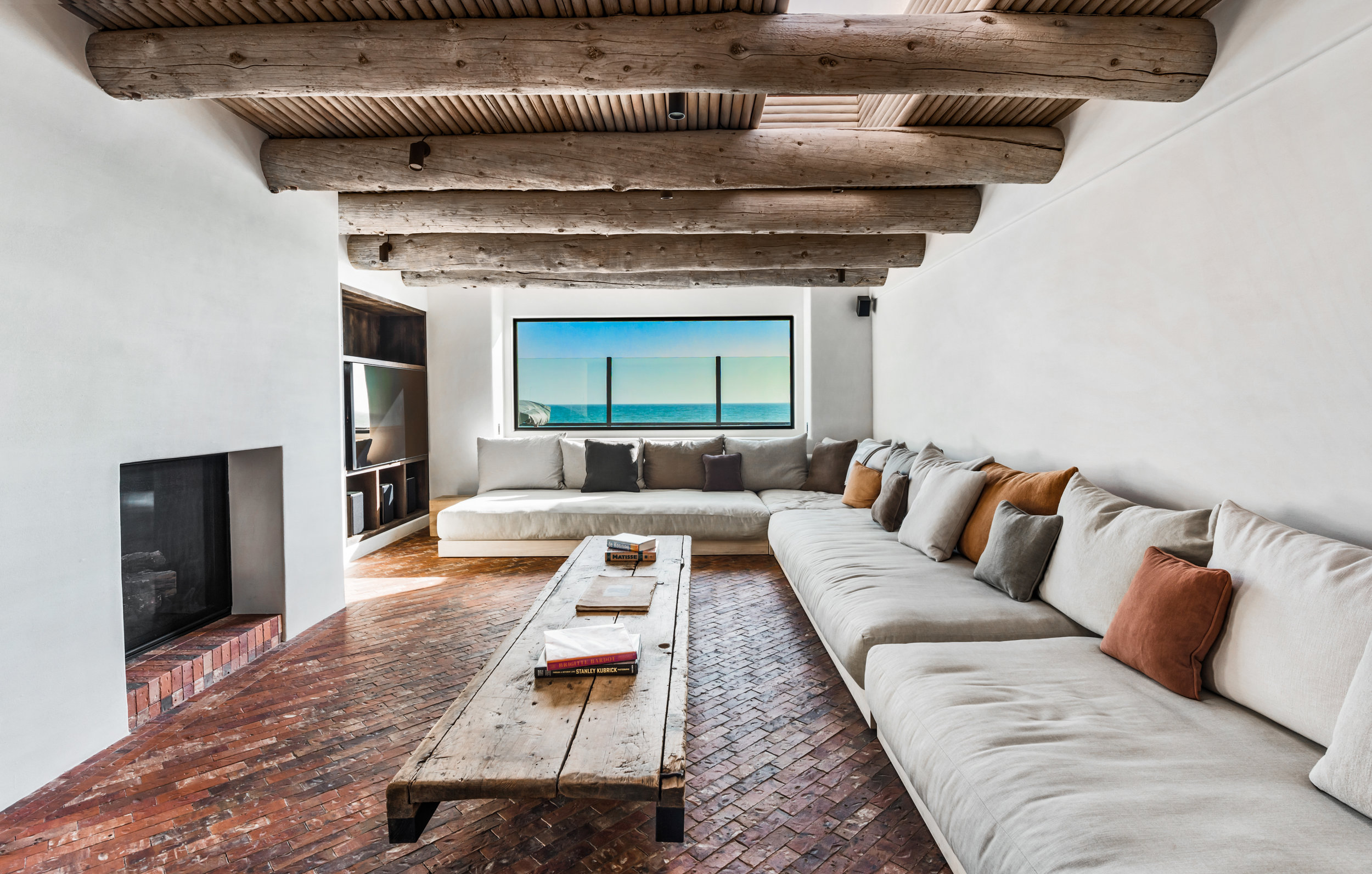25MalibuColony_HiRes-33.jpg