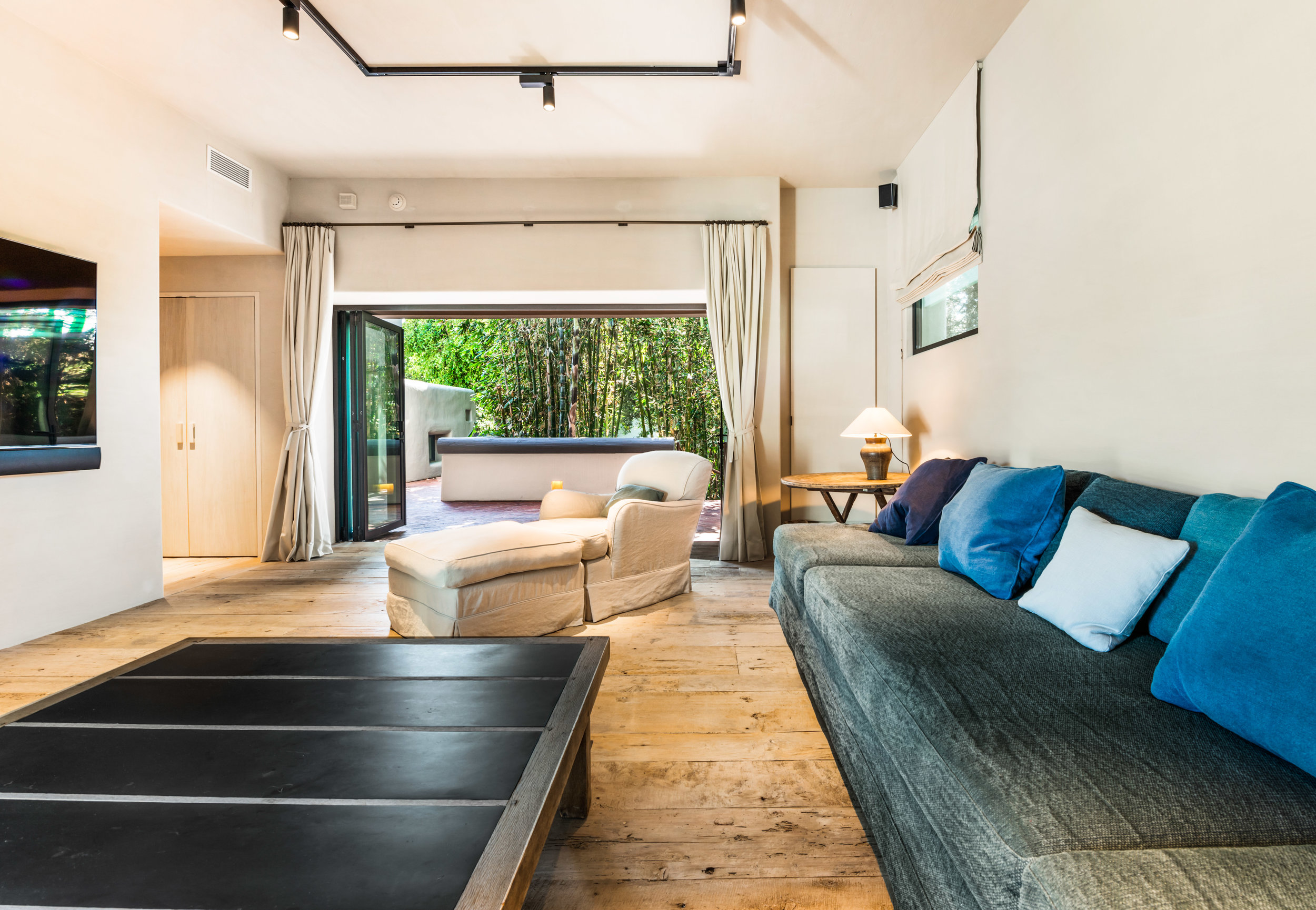 25MalibuColony_HiRes-91.jpg