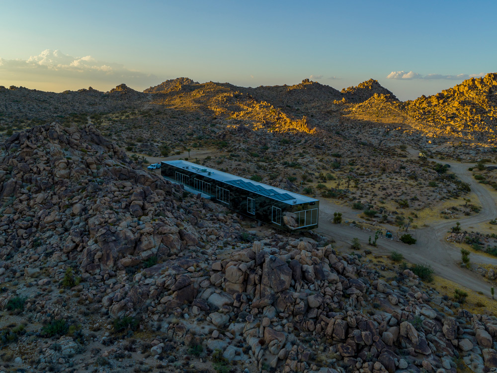 joshua-tree-mirror-house-61.jpg