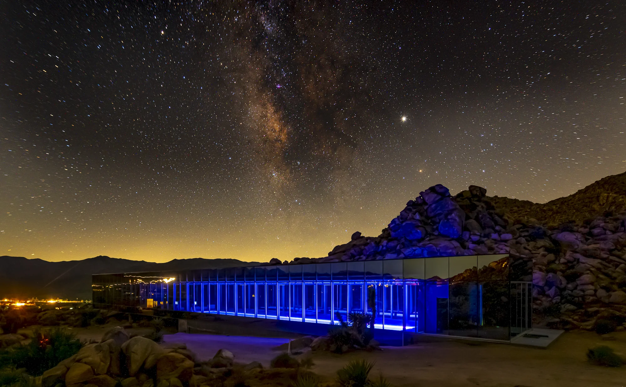 mirror_house_night-1.jpg