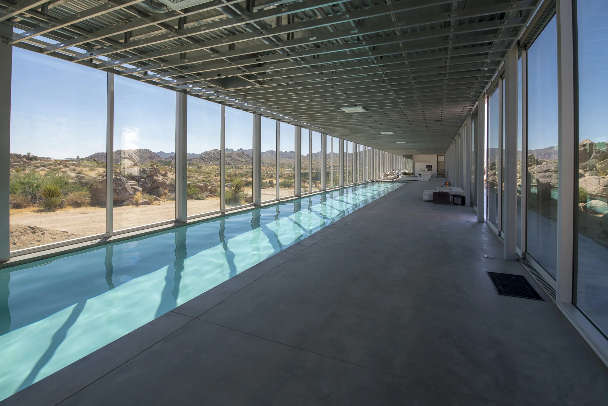 mirror_house_75.jpg