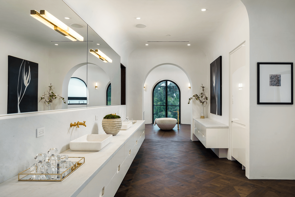 Saray Baño pasillo - Modern - Bathroom - by BdB SOPAM CR S.L.