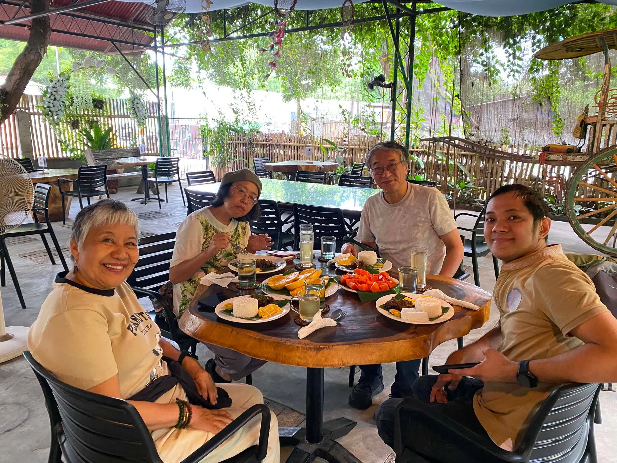 Last month we had special guests join us from Japan and Manila! We thank Takashi, Mami, Rebecca and King for teaching Saori Weaving to Welcome Home Foundation staff and students. We are grateful we could serve you!